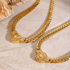 Ribbed Circle Heart Necklace