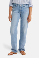 Rechte jeans van lichtblauw denim van Levi's®, met een relaxte pasvorm en geklede details.