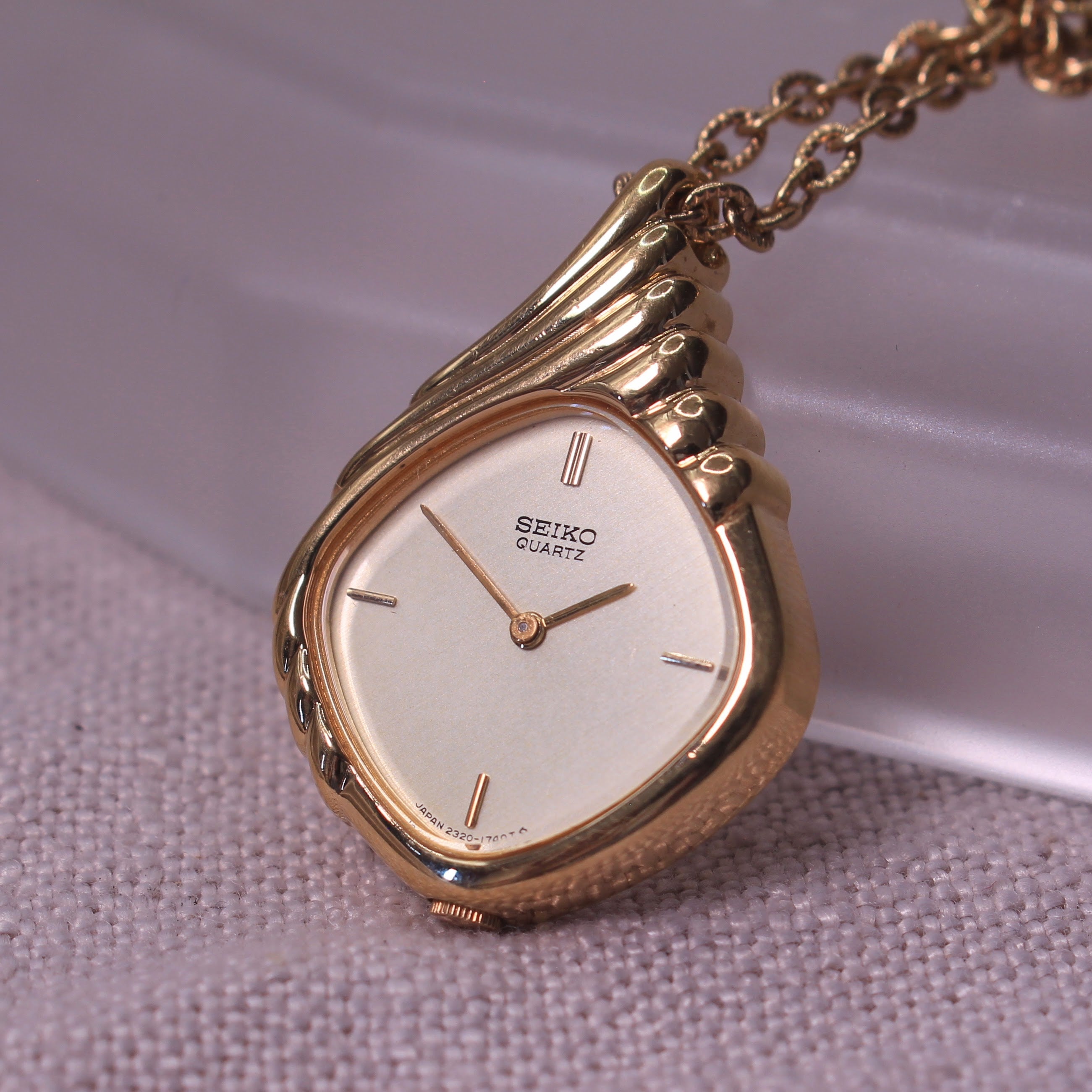 Vintage Seiko Art Deco Inspired Pendant Watch Necklace - Fully Working! - 1982