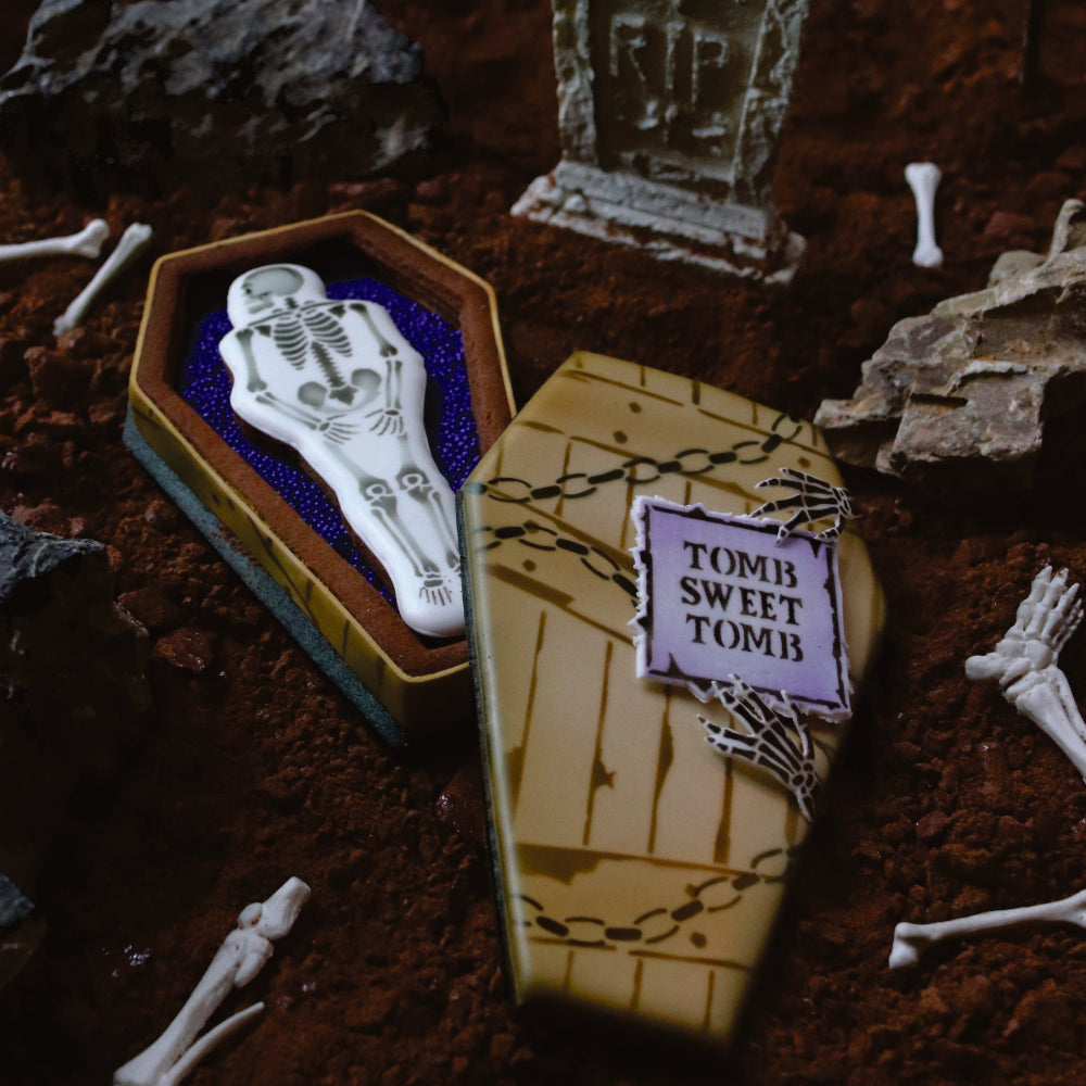 Julia's Kitchen Club Halloween Coffin and Skeleton Project