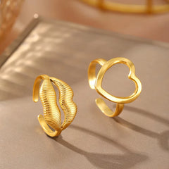 Kissed Heart Ring Set