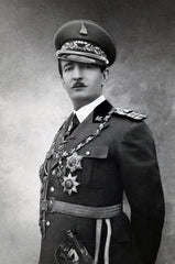 TIL King Zog of Albania holds the world record in the Guinness Book of Records for amount of cigarettes consumed in a day, approximately 225 per day. : r/todayilearned