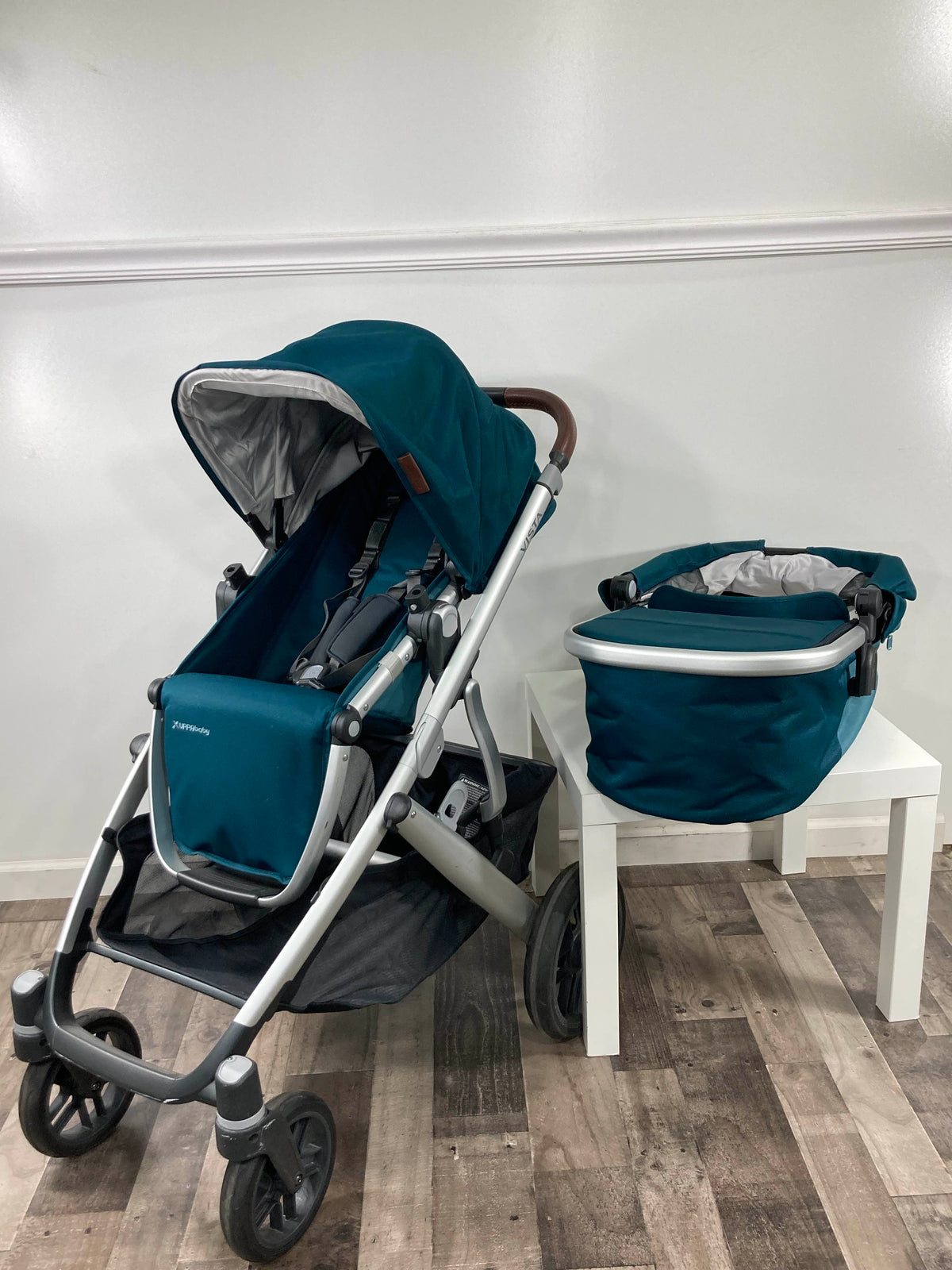 Shop UPPAbaby VISTA V2 Stroller, 2020, Finn (Deep Sea) at GoodBuy Gear