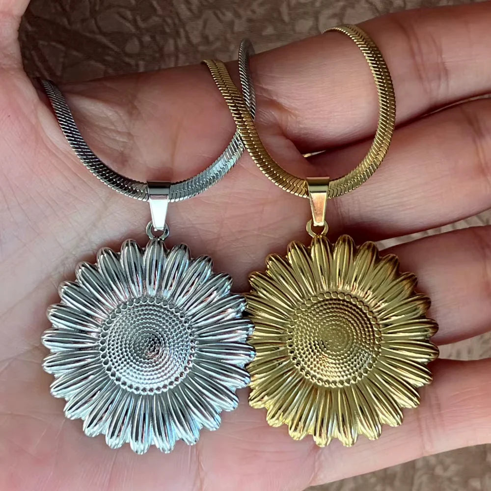 Flower Necklace
