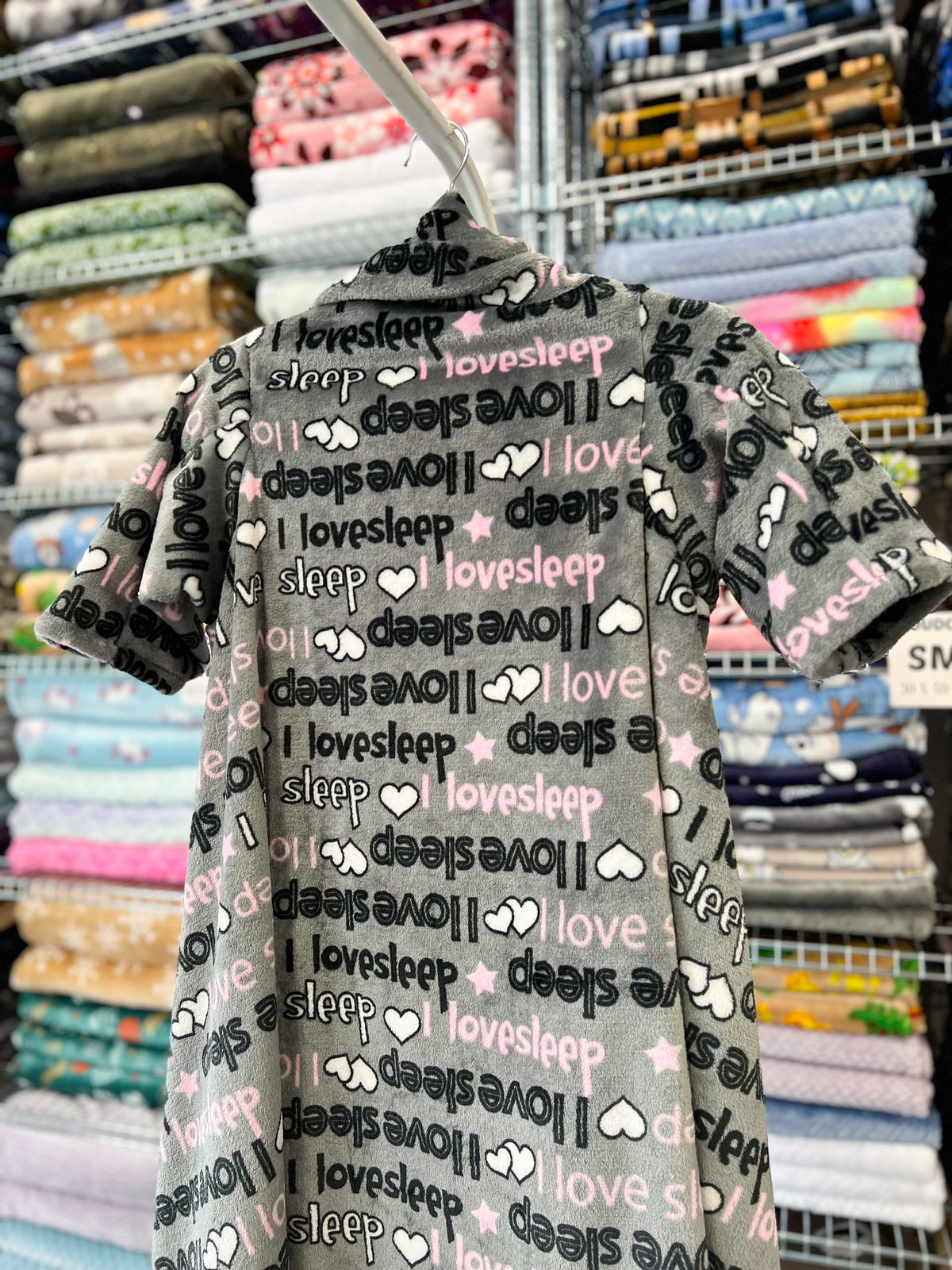 Mini Doudou à manches "Soirée pyjama, gris”