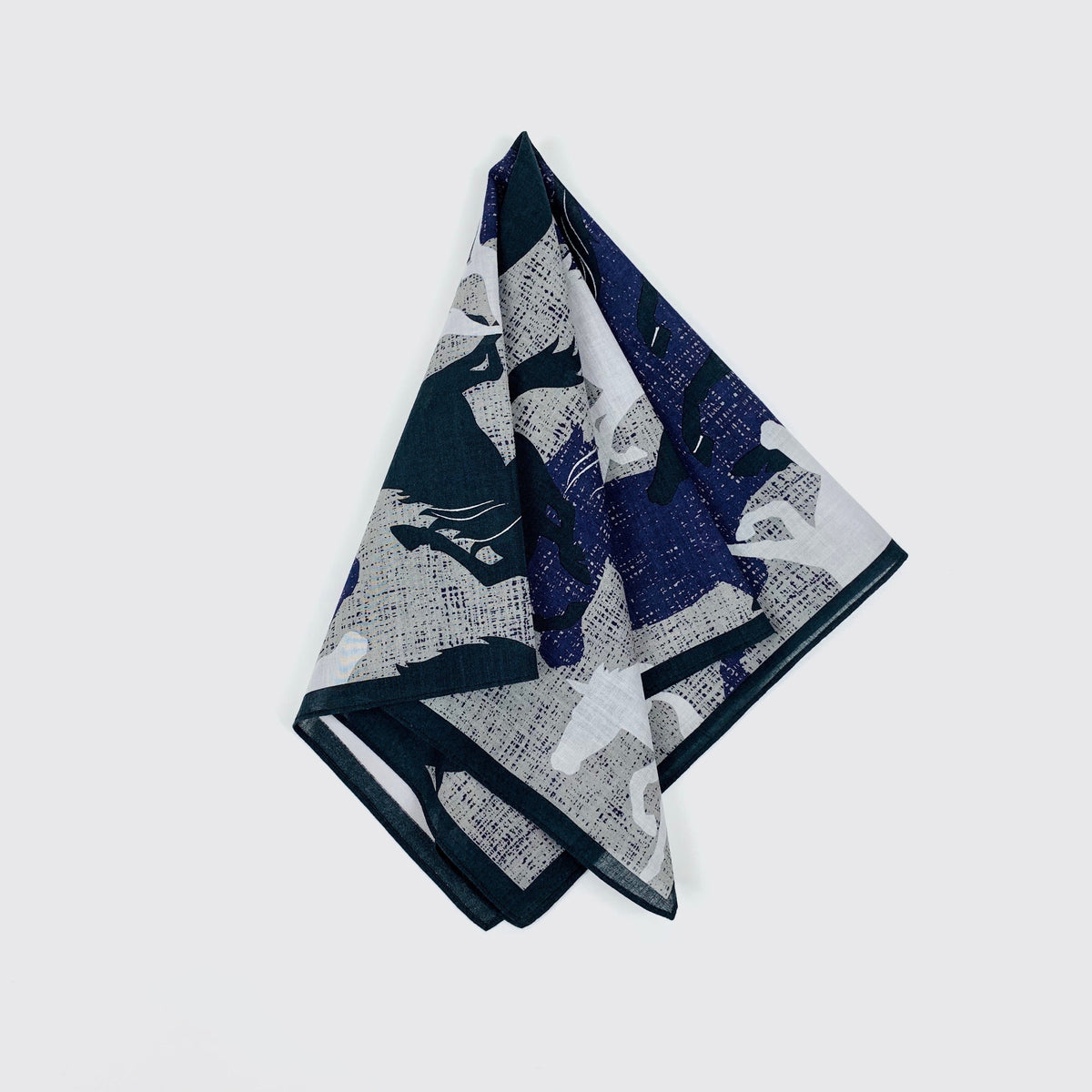 A light bandana - horses pulled in the center and splayed.