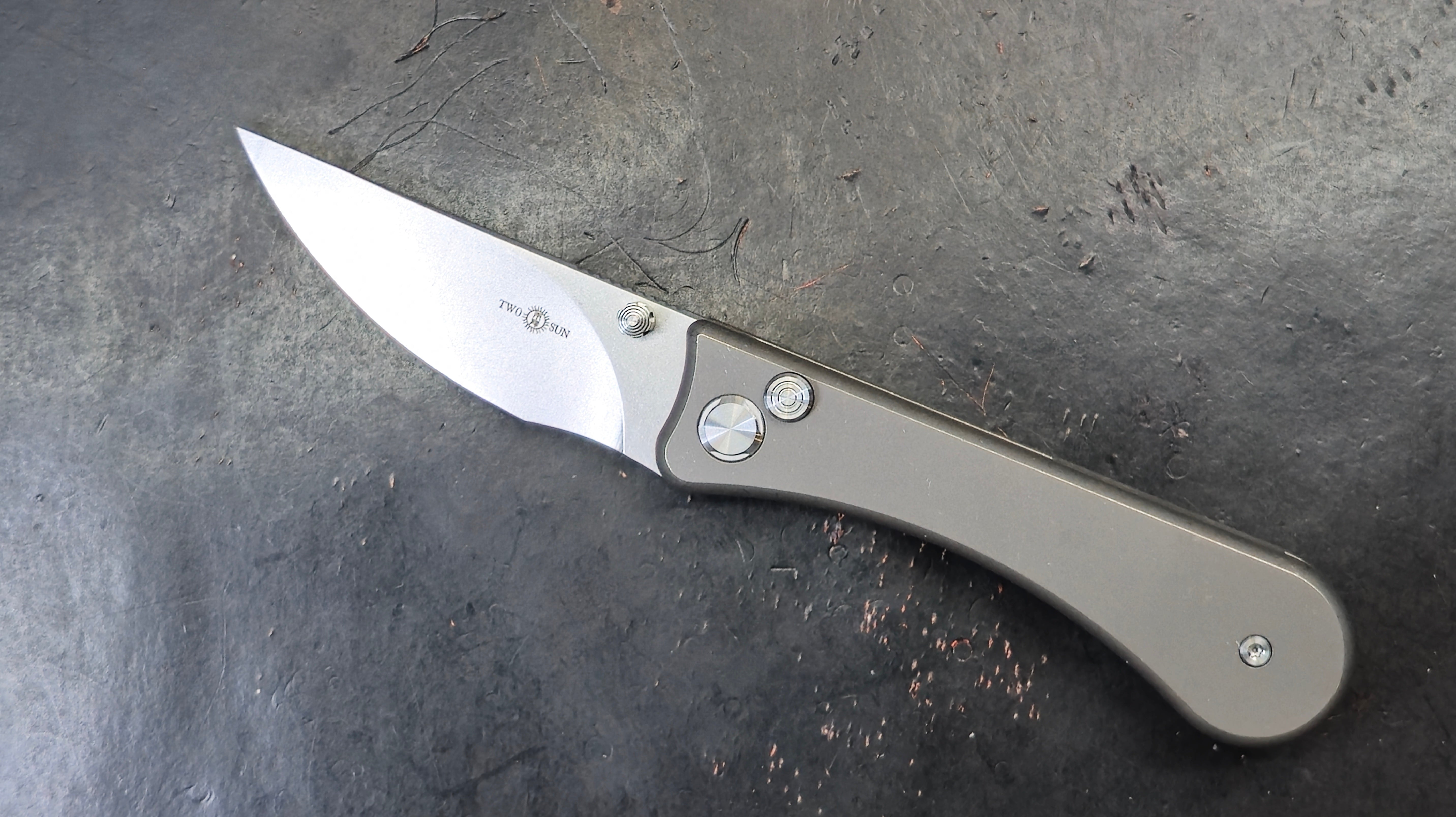 TWOSUN TS152 Button Lock Titanium D2 (New)