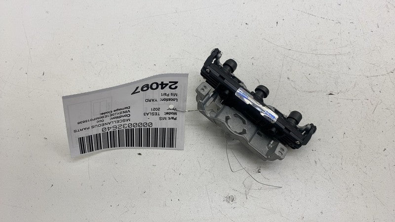 ⭕ 17-23 Model 3 Windshield Forward Facing Adjustable Triple Camera 114