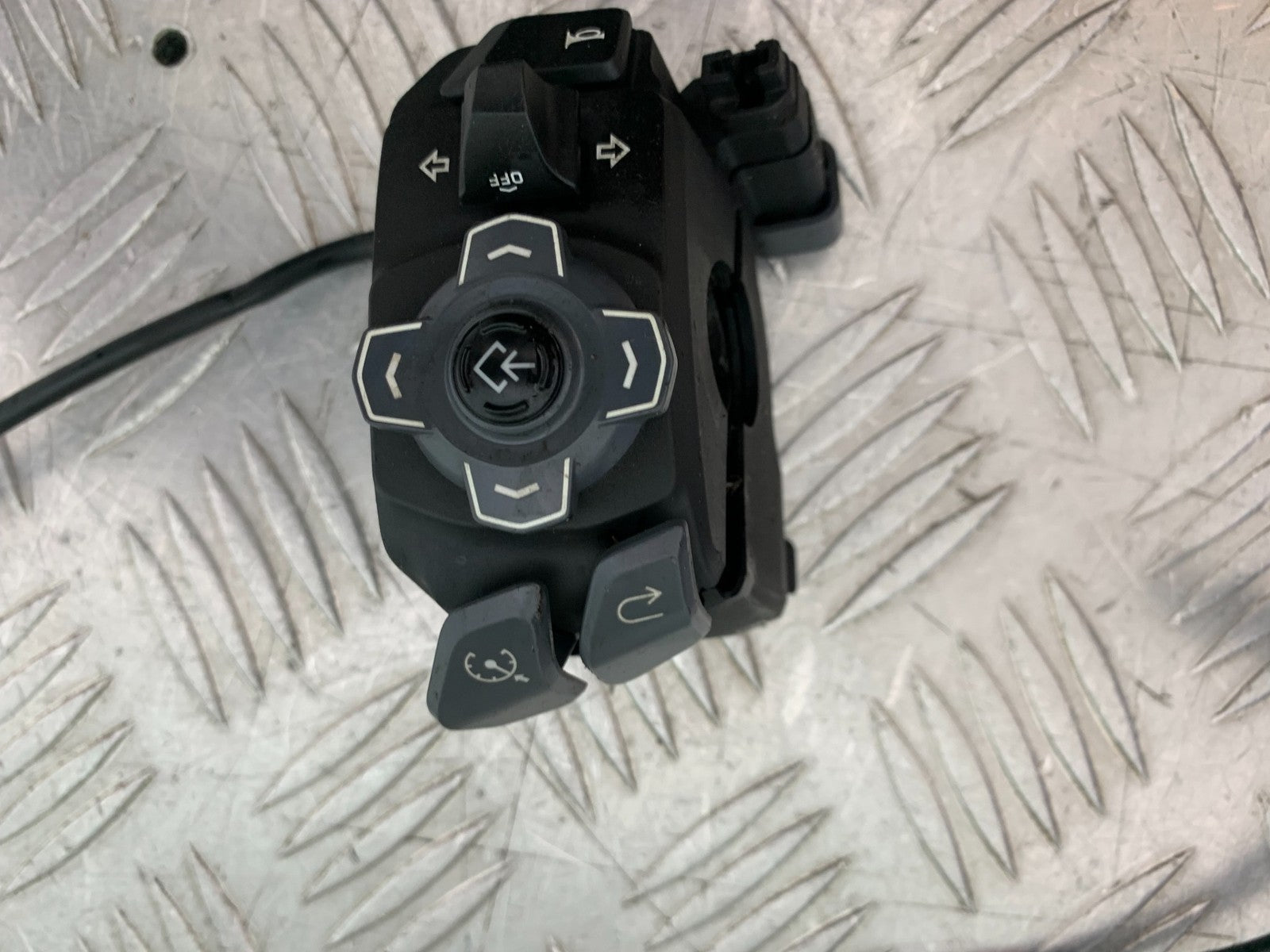 KTM 1290 SUPER DUKE R LEFT SWITCH GEAR  YEAR 2020-2024 (CMB1272)