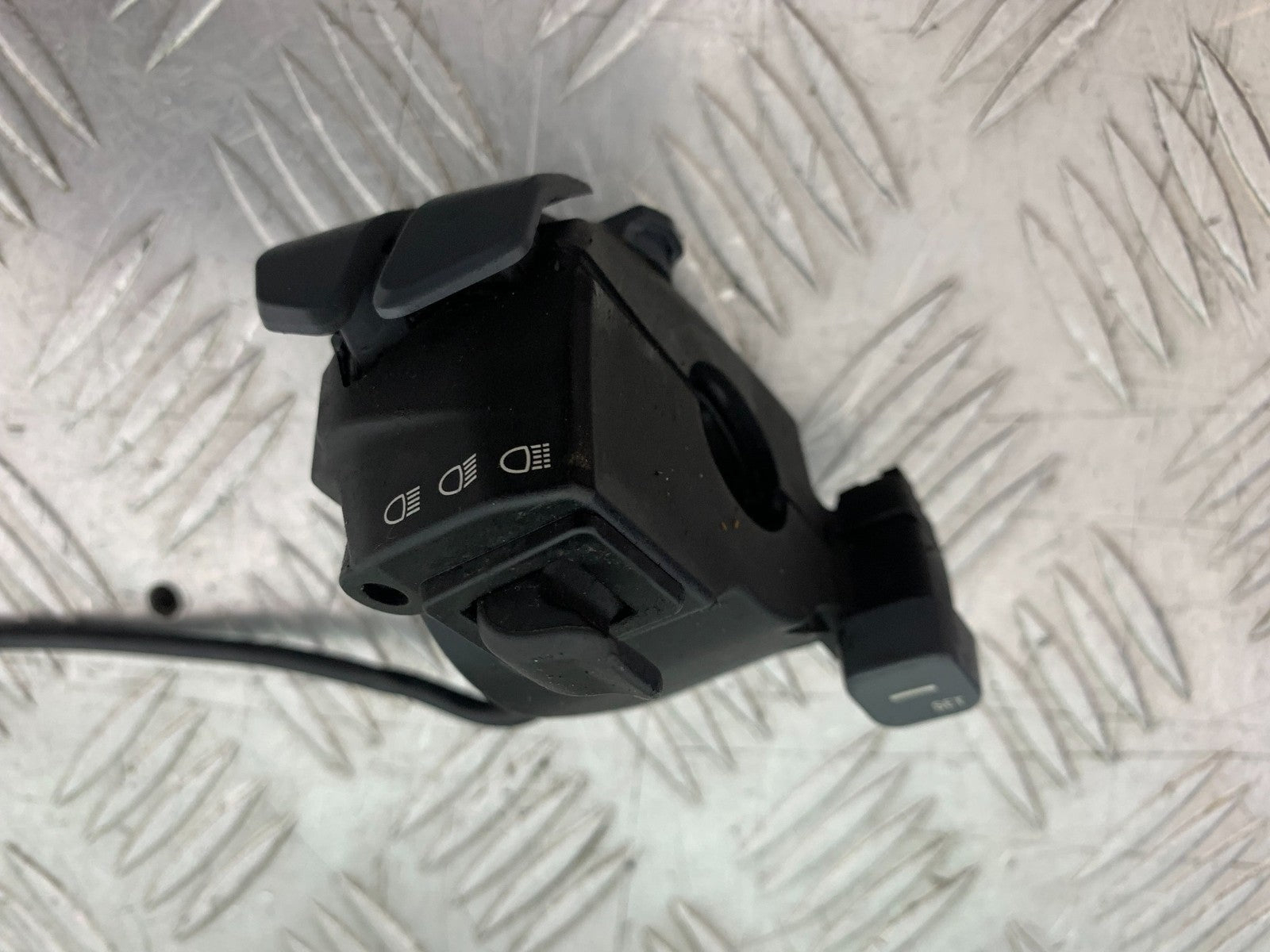KTM 1290 SUPER DUKE R LEFT SWITCH GEAR  YEAR 2020-2024 (CMB1272)