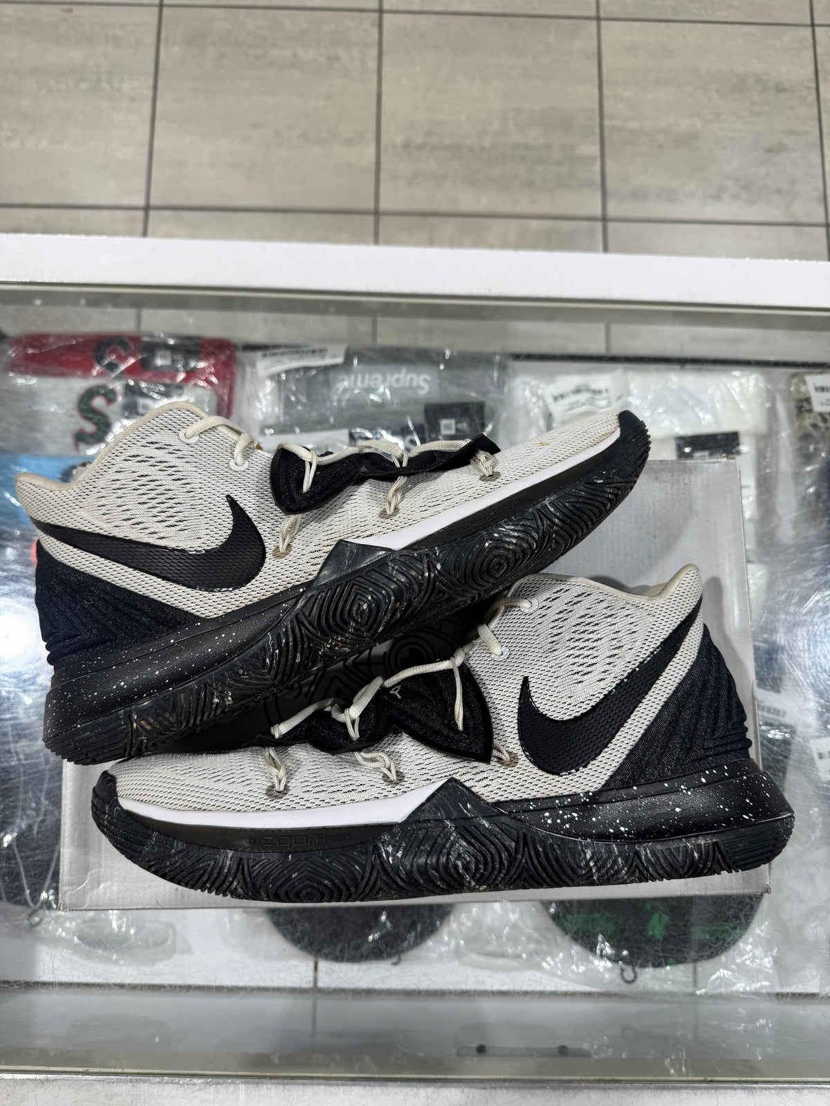 Nike Kyrie 5 Cookies & Cream
