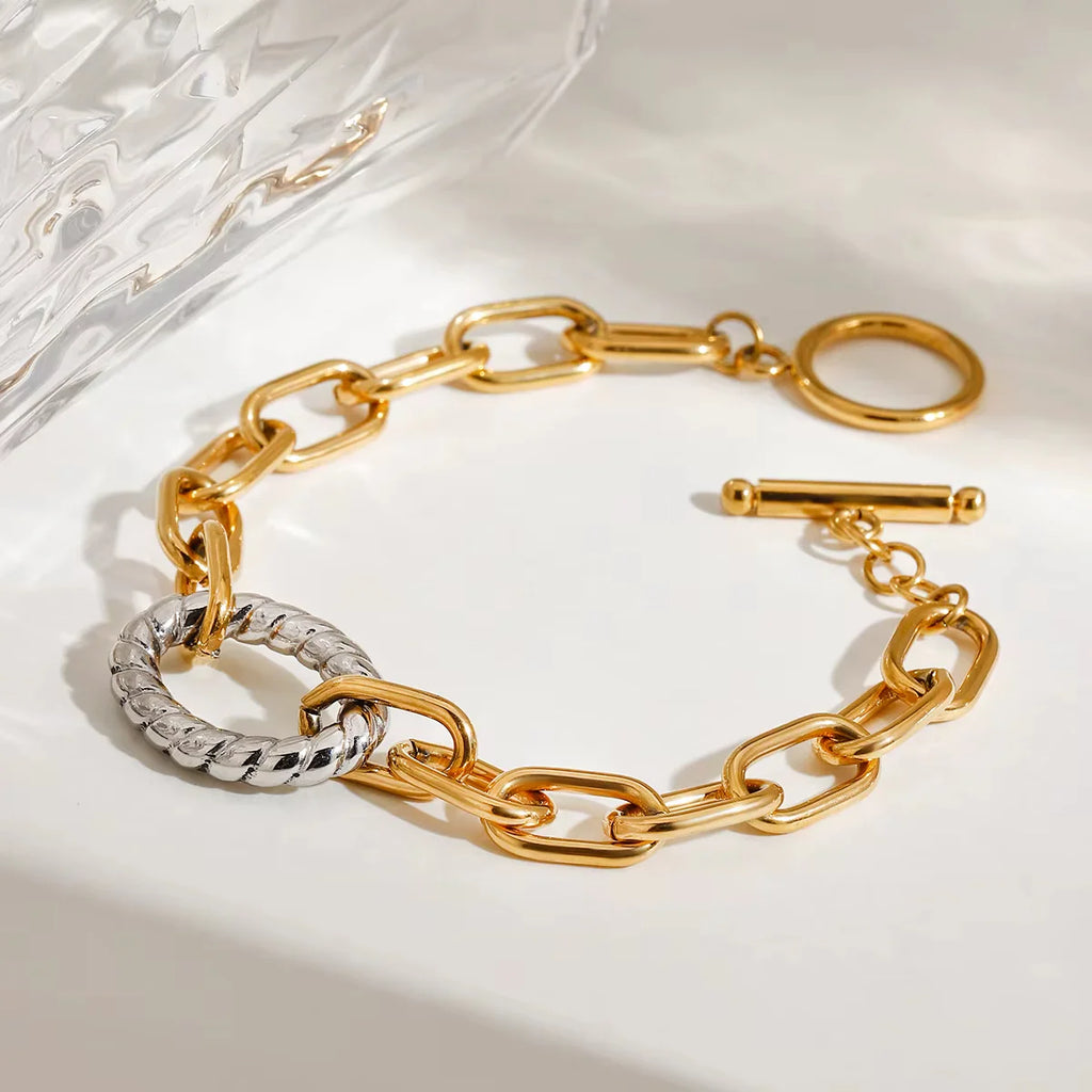 18K Gold Plated Twisted Oval Bracelet