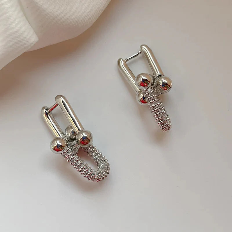 18K U-Shaped Hoop Earrings