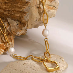 Irregular Pearl Paperclip Necklace