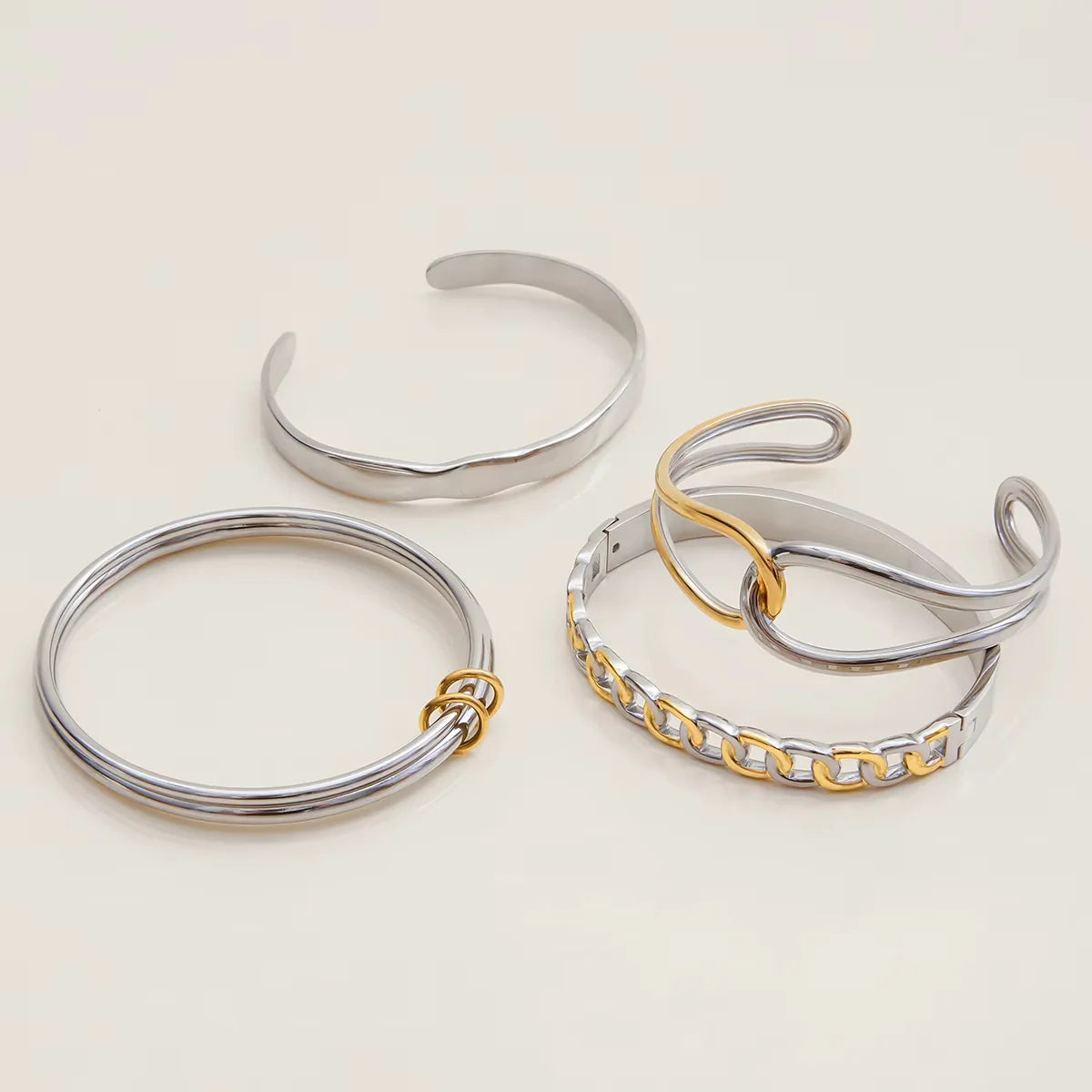 18K Mixed Tone Bracelet Stack