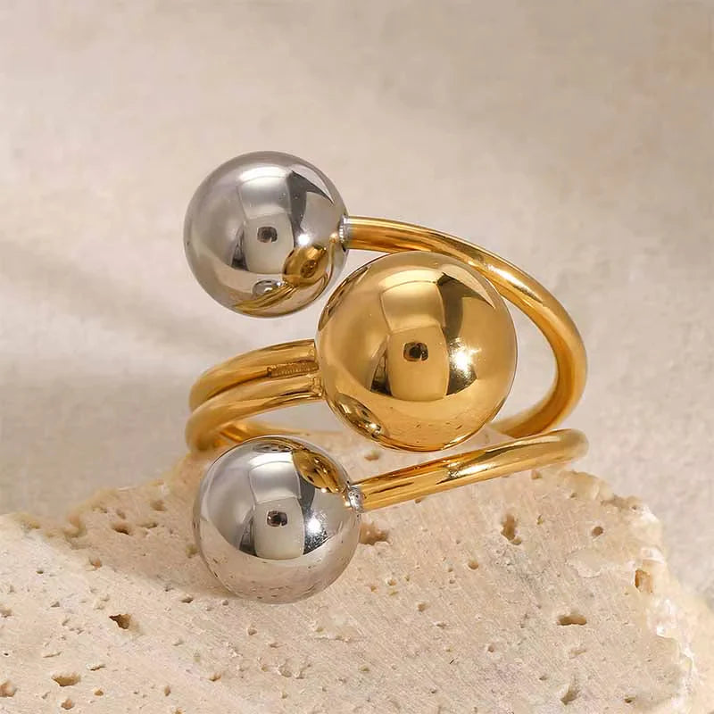 18K Mixed Looping Ball Ring