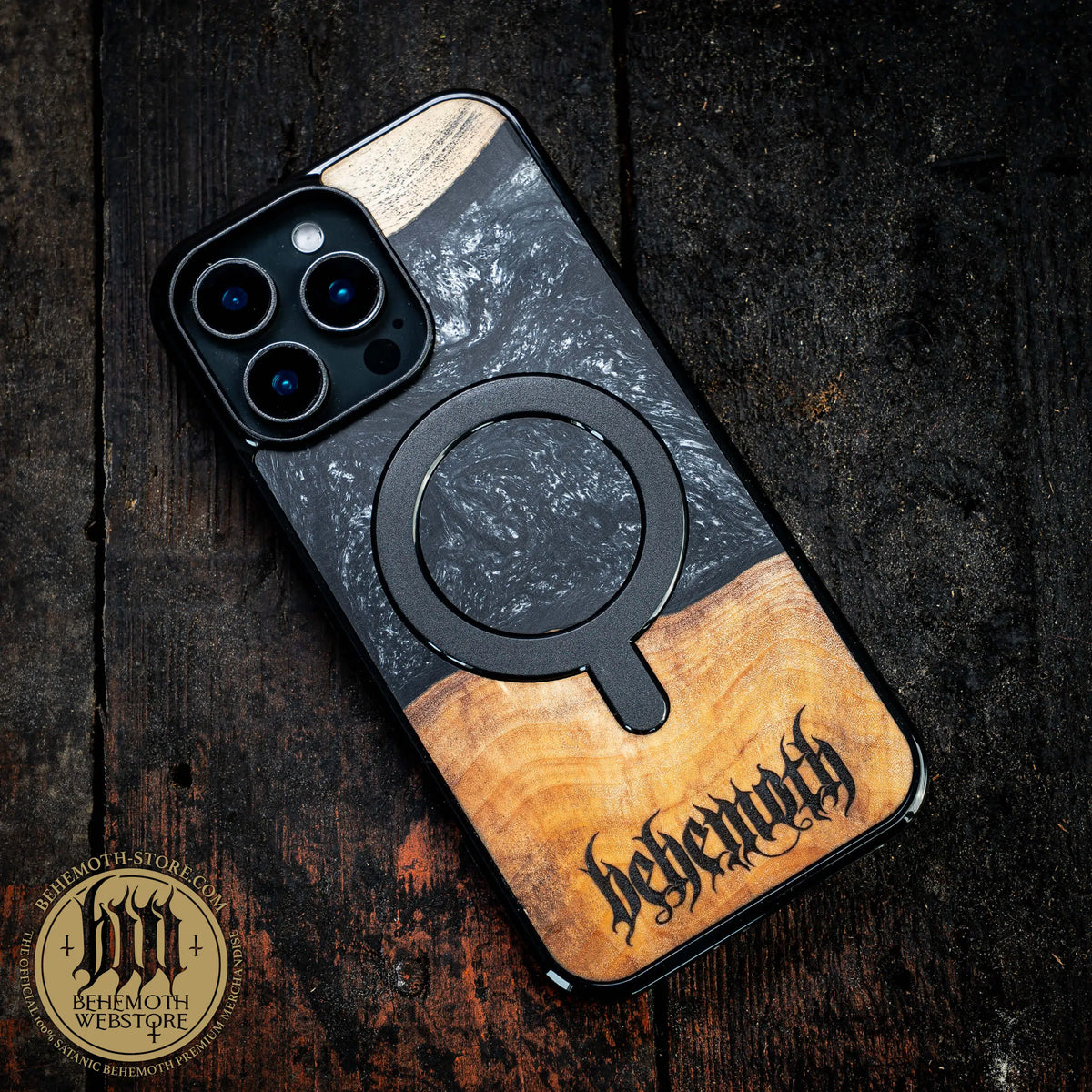 Behemoth 'Logo' Schwarze Handyhülle aus Harz-Holz mit Silikon-TPU und MagSafe