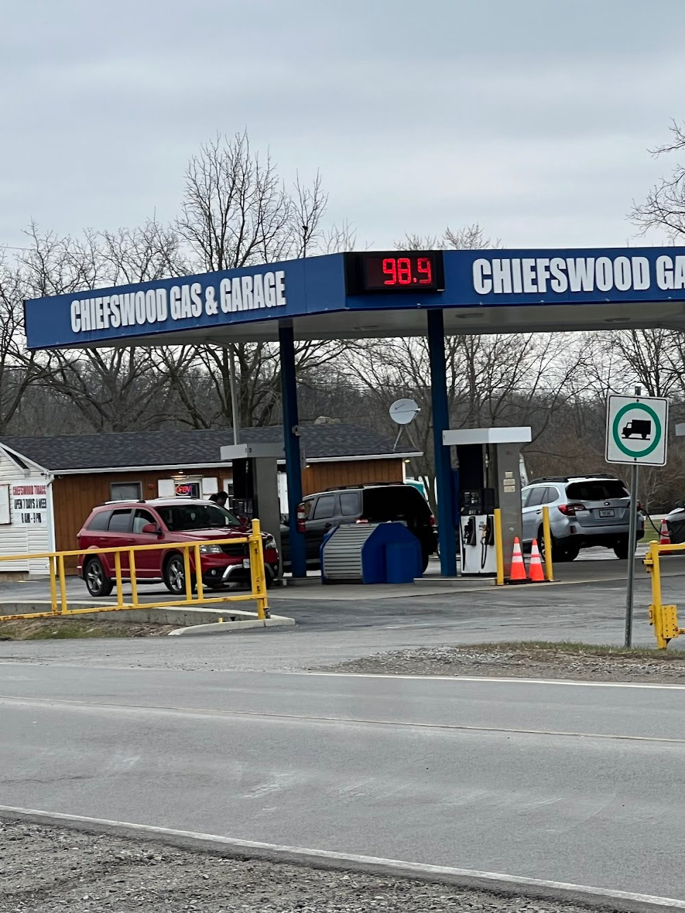 CHIEFWOOD TOBACCO - Reviews, Photos & Phone Number - Updated July 2026 -  Tobacco Shop in Six Nations 40 Indian Reserve, Brant