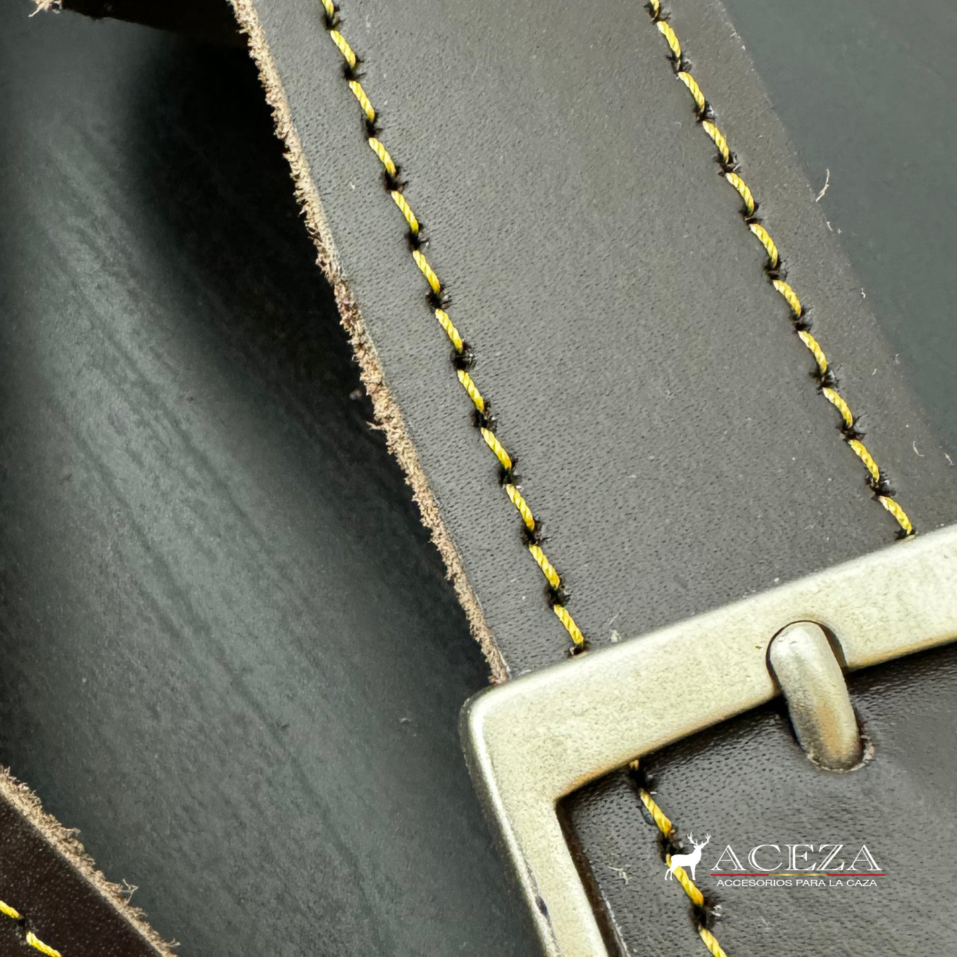 Detalles del cinturón ajustable 