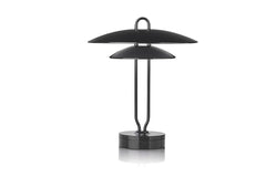 Hyldest til farfar, Arne Jacobsen, bordlampe blank sort
