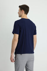Orta Lacivert V Yaka Regular Fit Nak??l? Pamuklu Süprem Ti?ört-Ki??l?
