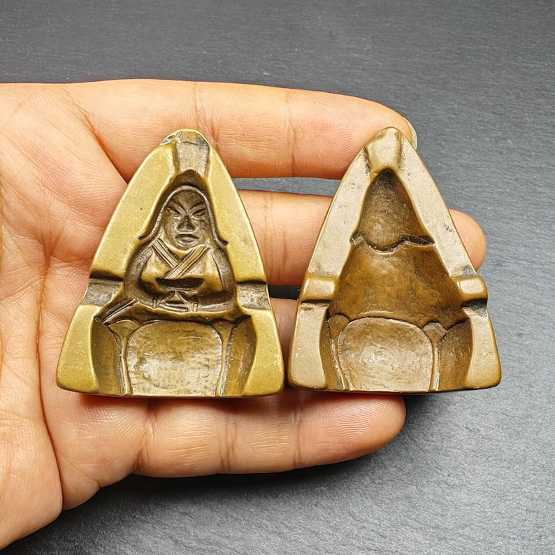 Old Guru Dewa Chenpo Guru Rinpoche Tsa Tsa Mold: Tibetan Buddha Statue Maker for Ritual Sacred Art & Offering