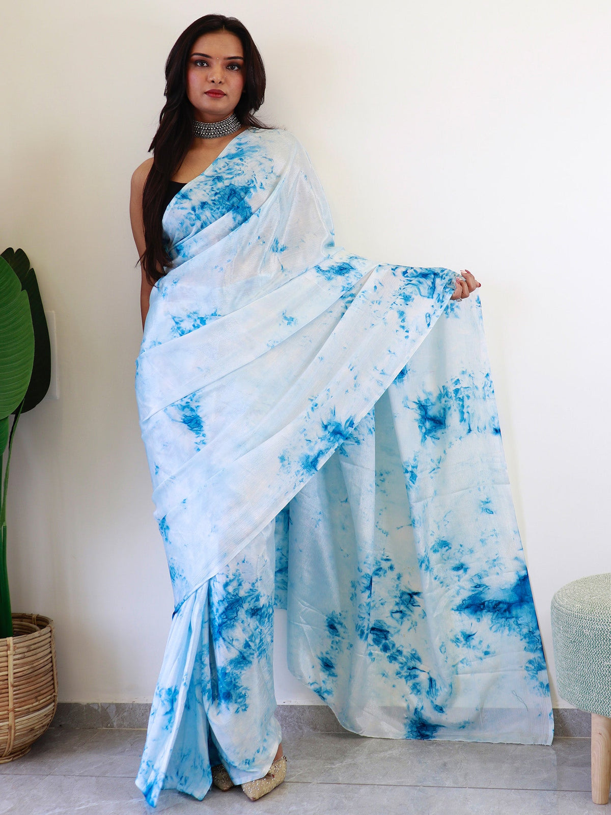 Women's Chiffon White Printed Ready to Wear With Blouse Piece