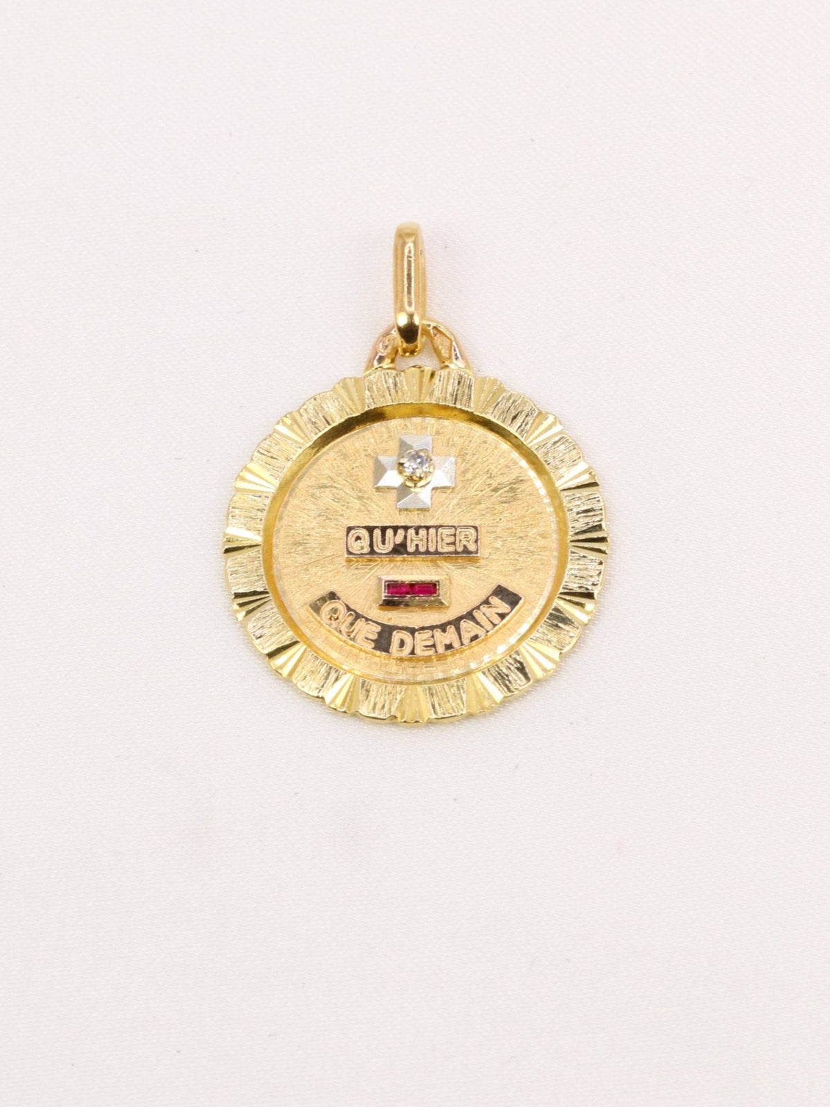 Médaille amour Augis Plus qu'hier moins que demain