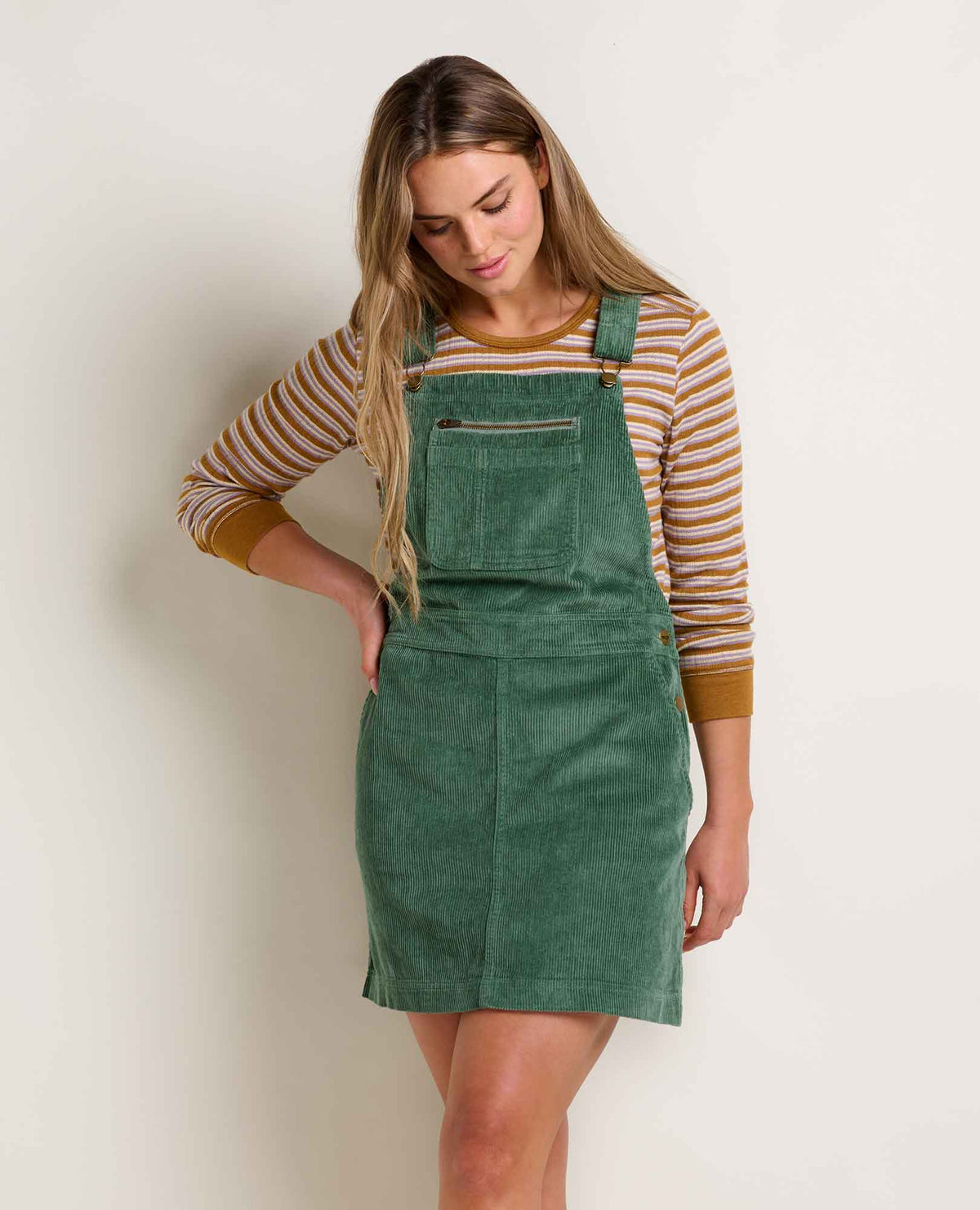 msg:Savanna is 5'9½" and is wearing a size small.