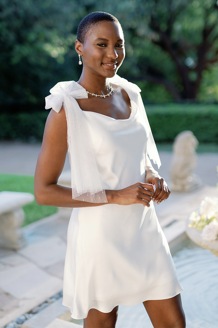 Model: Poya; Size: 6; Color: White Pearl