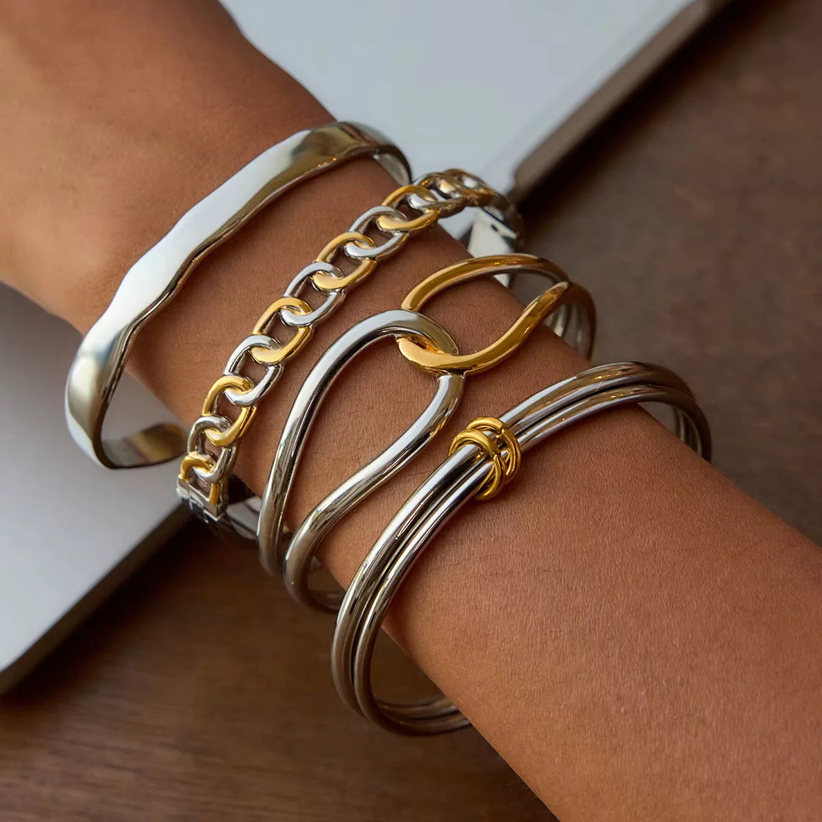 18K Mixed Tone Bracelet Stack