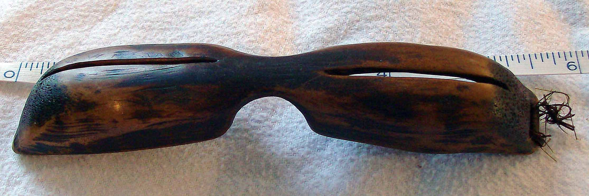 [Eskimo / Inuit] A Pair of Eskimo Wood Snow Goggles