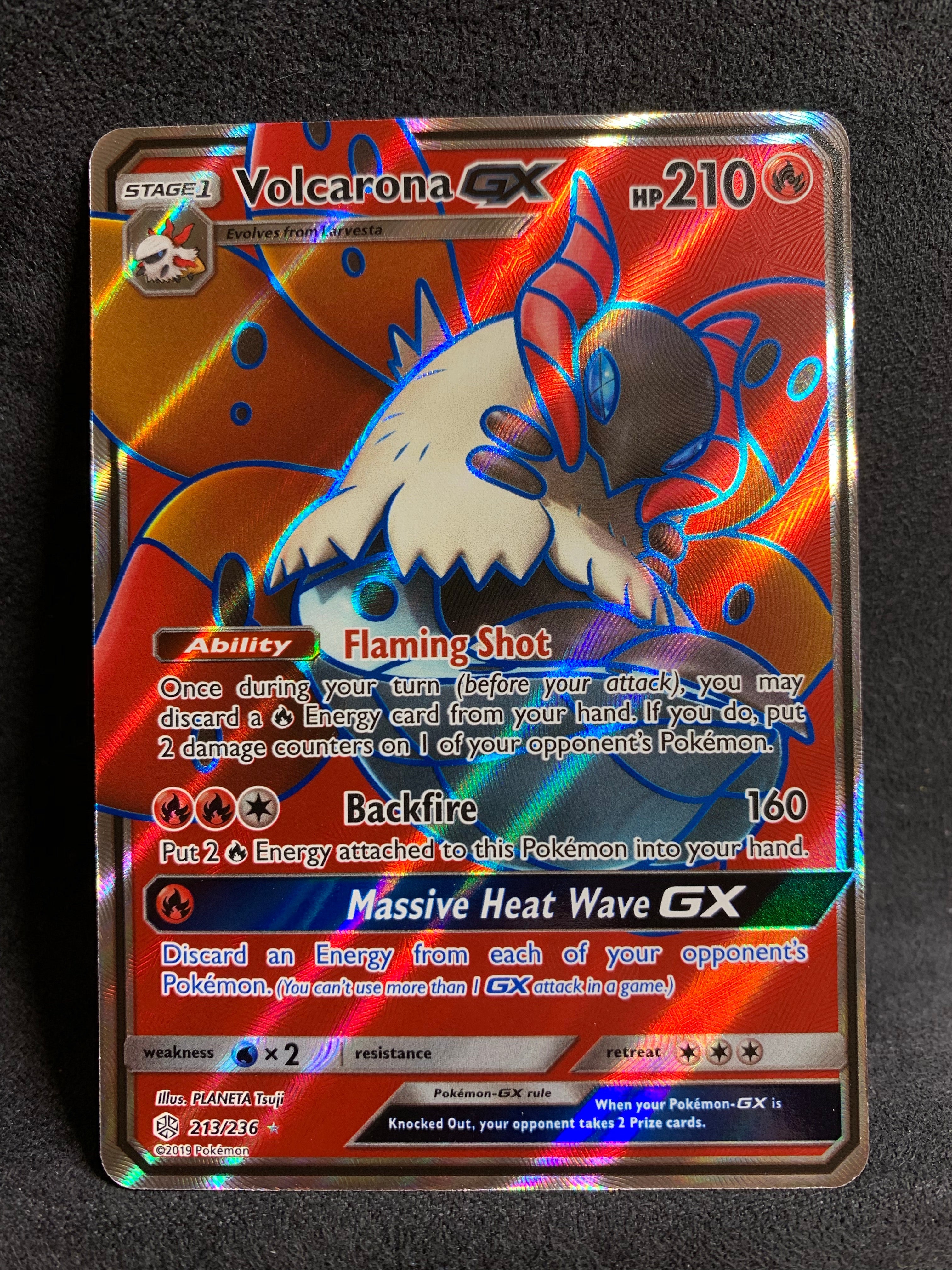 Volcarona GX - 213/236 Full Art Ultra Rare - Cosmic Eclipse
