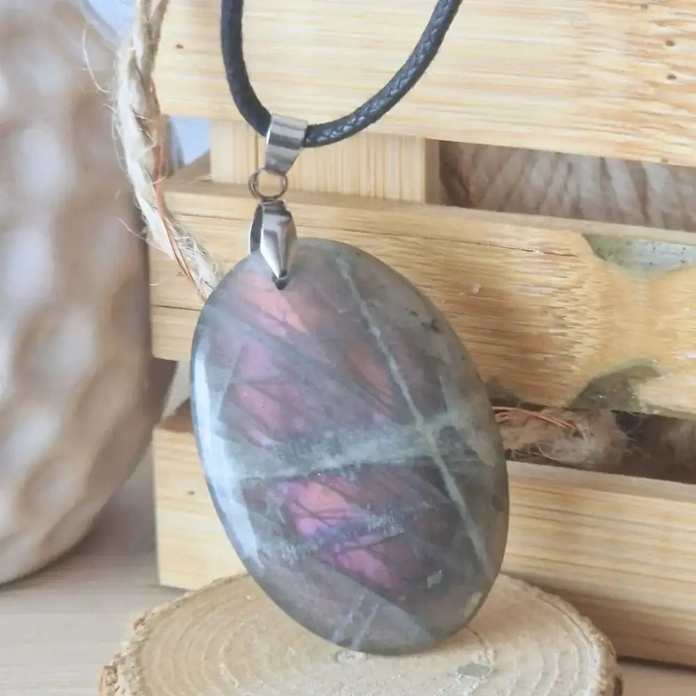 Pendentif Labradorite violette - forme ovale - MyRielle Lithothérapie
